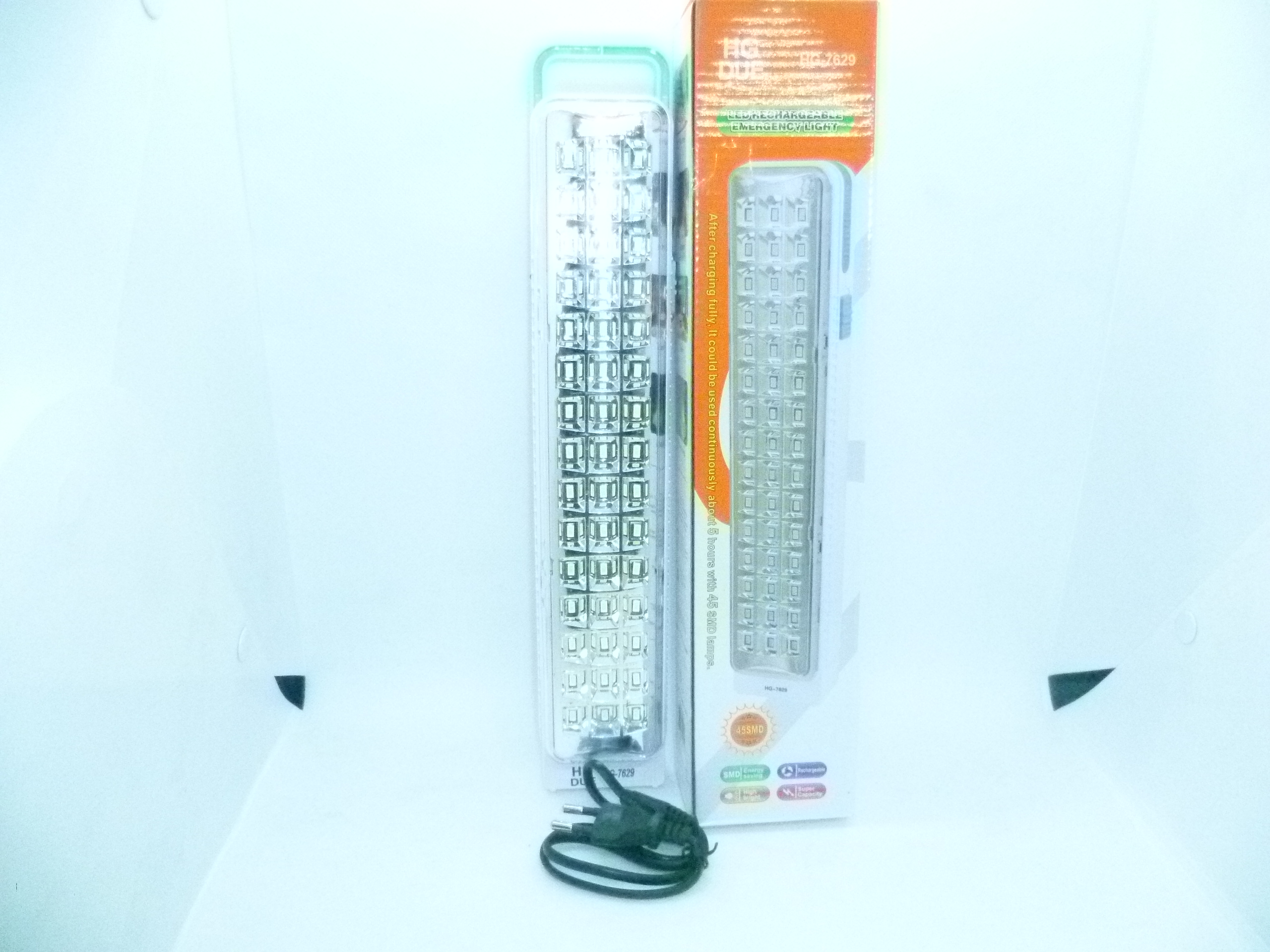 LUZ DE EMERGENCIA LED RECARGABLE CON 45 LED, SOBREMESA O PARA COLGAR. - Imagen 2